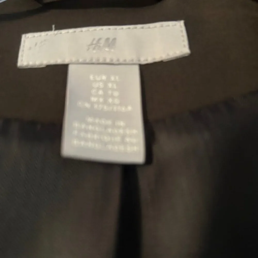 H & M Green 1 button 2 pocket blazer, size XL